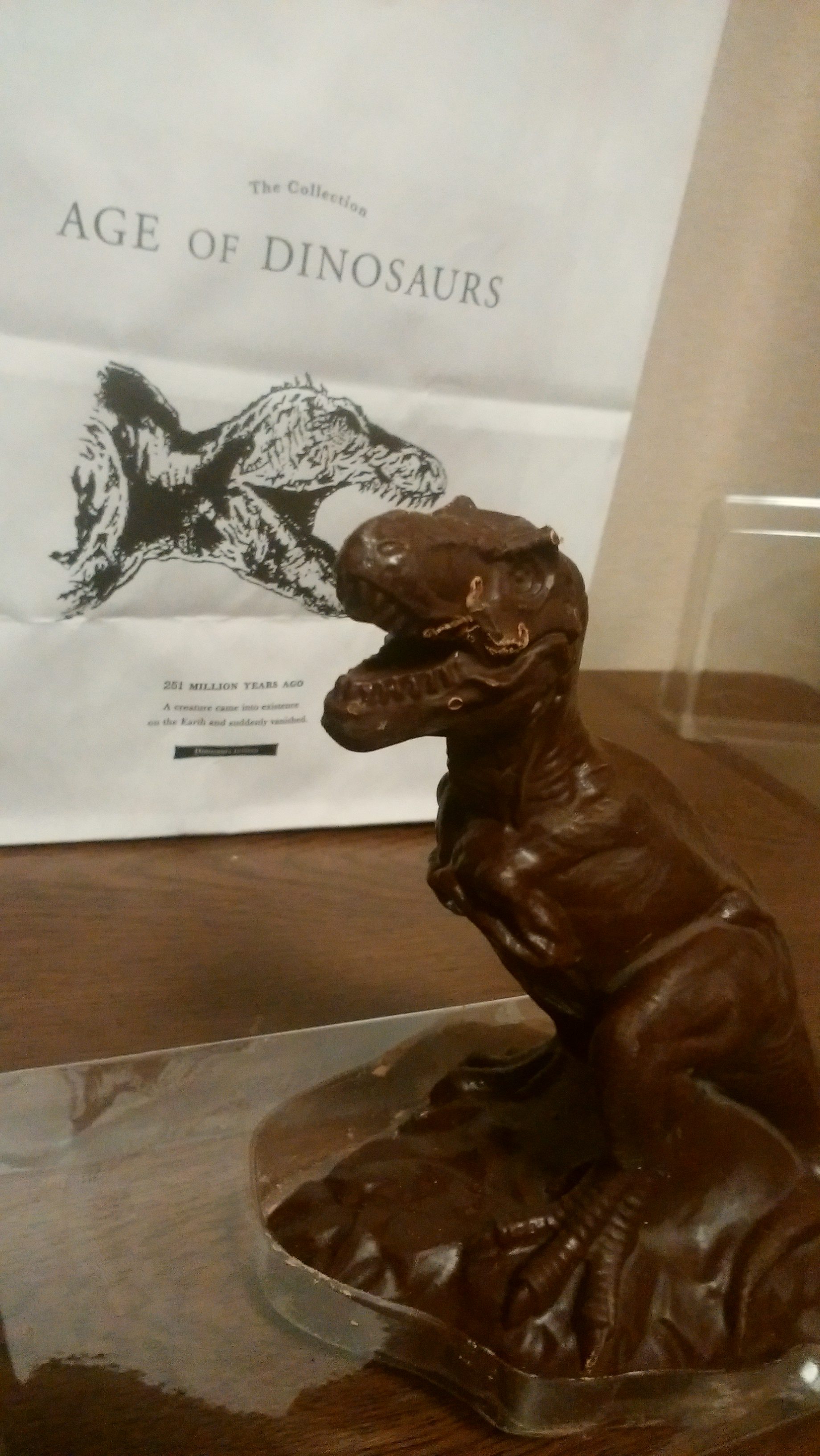 チョコ恐竜フィギュア